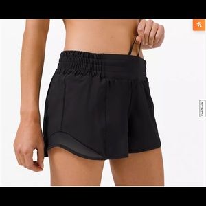 Lululemon High Rise Lined Short 2.5”